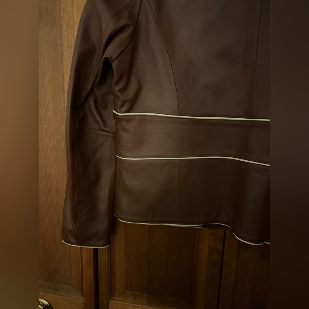 Wilson’s Leather Women’s XL Y2K Inspired Brown Leather Jacket W/ Blue Interior - Picture 10 of 16